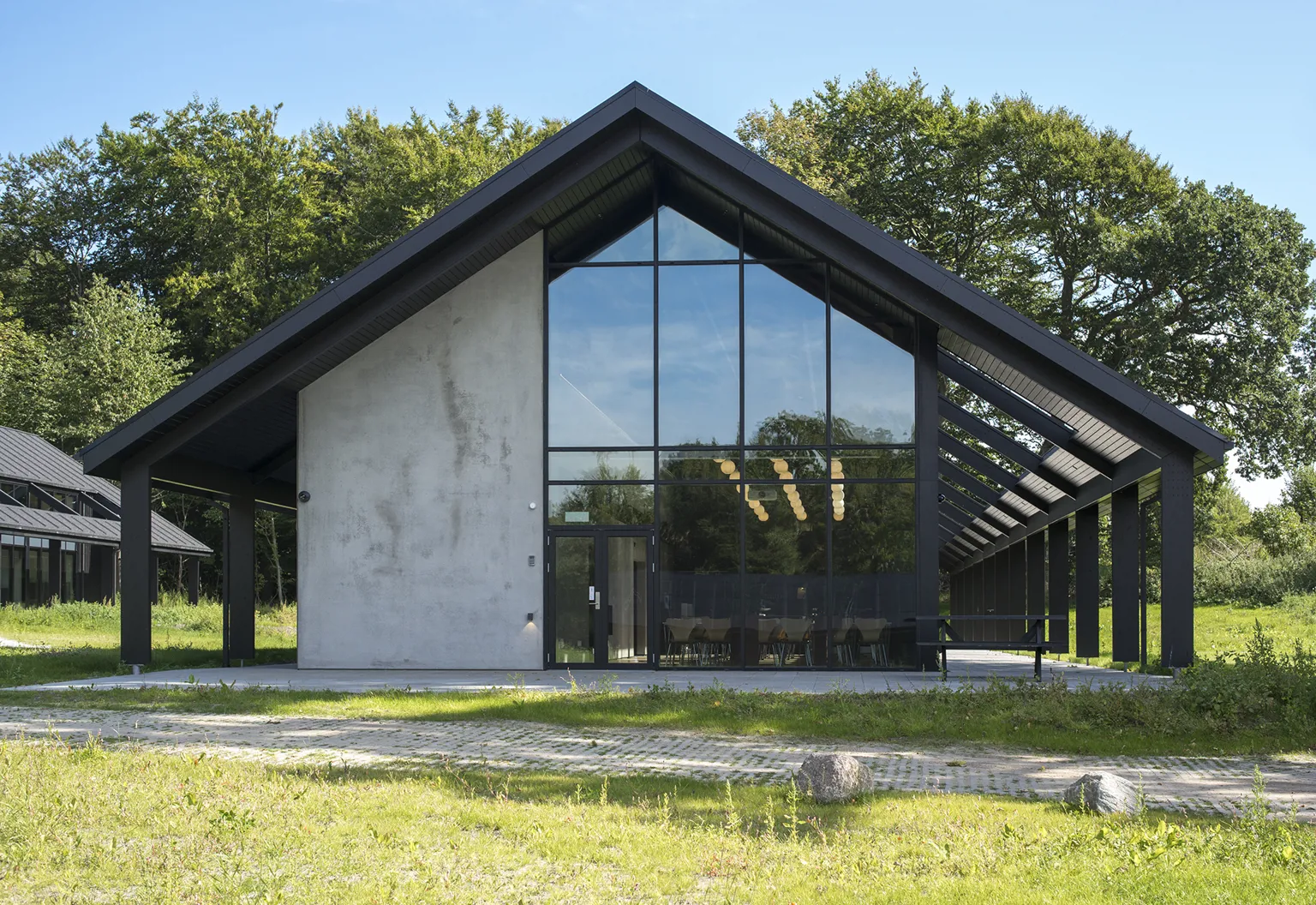 jagtens-hus-glasfacade