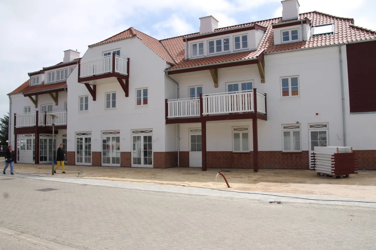 strandhotellet-blokhus-facade
